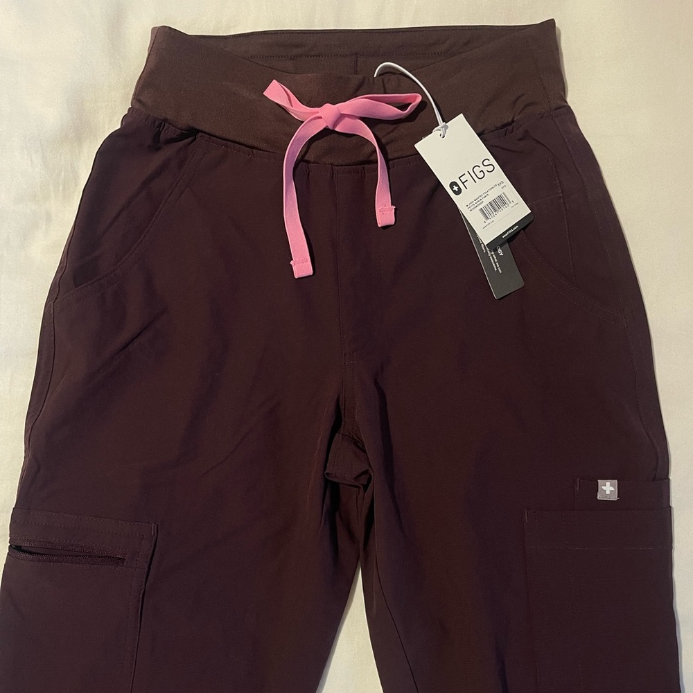 Wear Figs limited edition Brown scrubs with pink bow